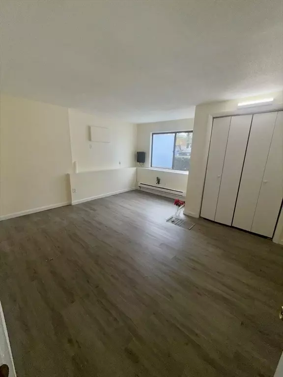 North Attleboro, MA 02703,30 Juniper Rd #26