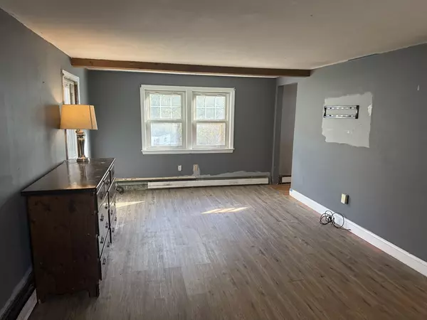 Plymouth, MA 02360,24-1/2 Allerton St