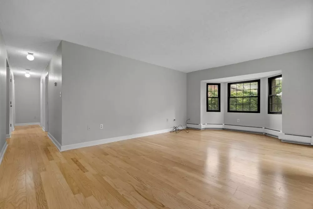 Waltham, MA 02451,16 Winter Street #32C