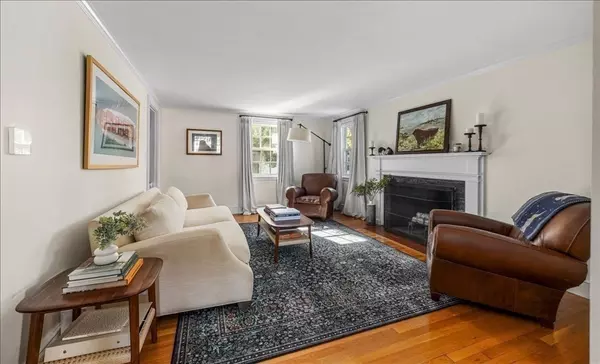 Hingham, MA 02043,12 Merrymount Rd