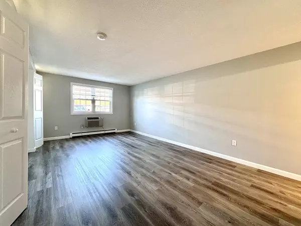 Arlington, MA 02476,7 Old Colony Lane #4