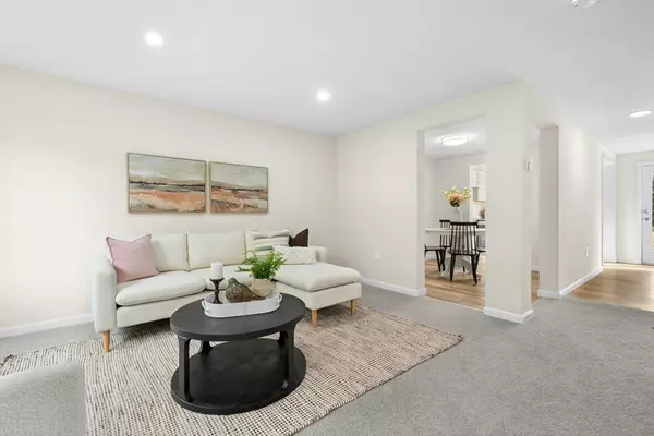 Westborough, MA 01581,7 Mayberry Dr #H