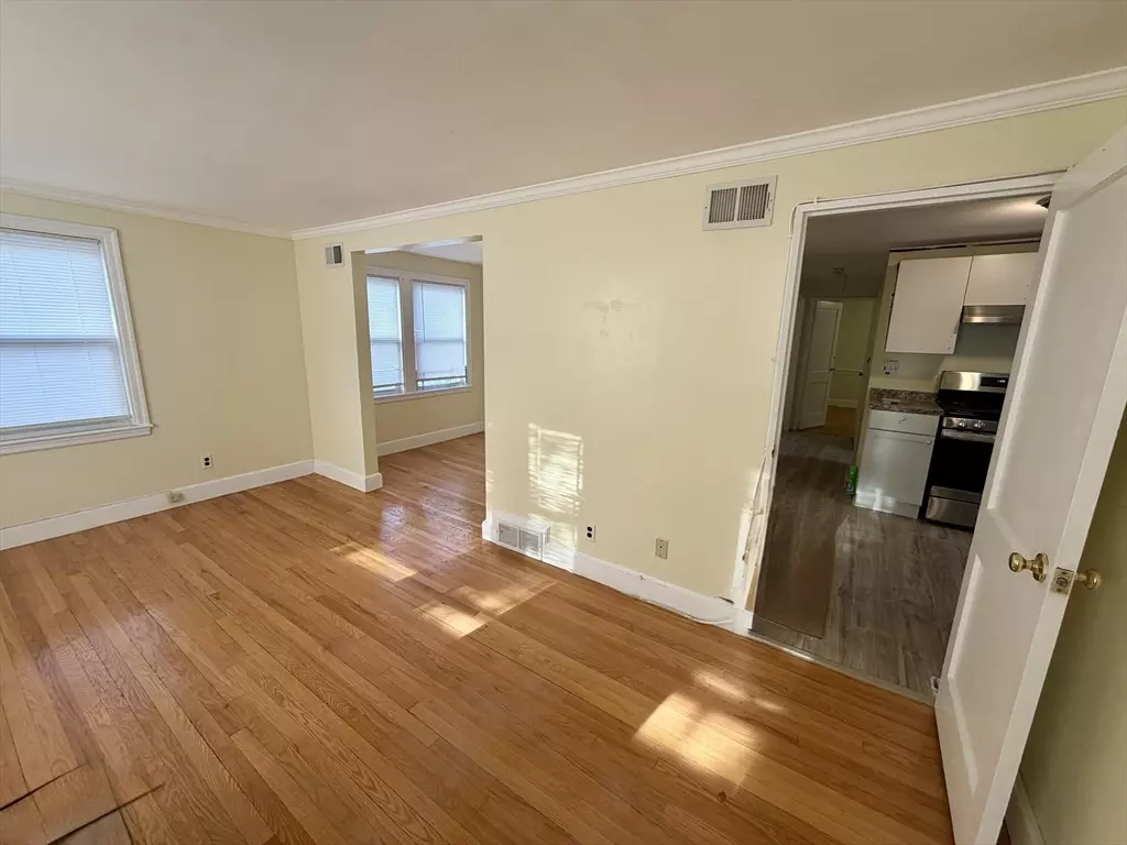 Boston, MA 02136,84 Chittick St #2