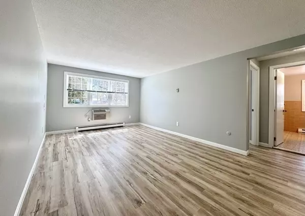 Arlington, MA 02476,1 Old Colony Ln #2