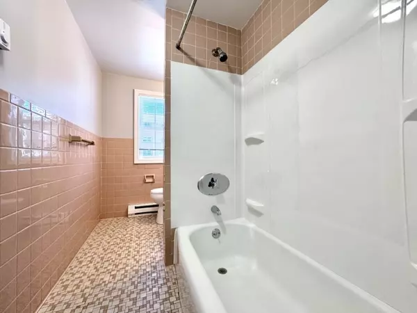 Arlington, MA 02476,1 Old Colony Ln #2