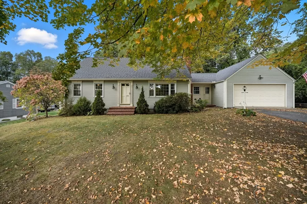 Wilbraham, MA 01095,11 Hickory Hill Dr