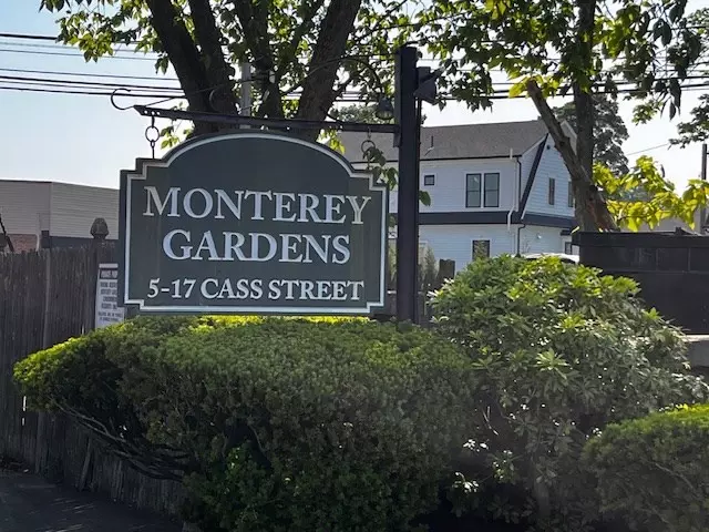 Boston, MA 02132,15 Cass Street #3