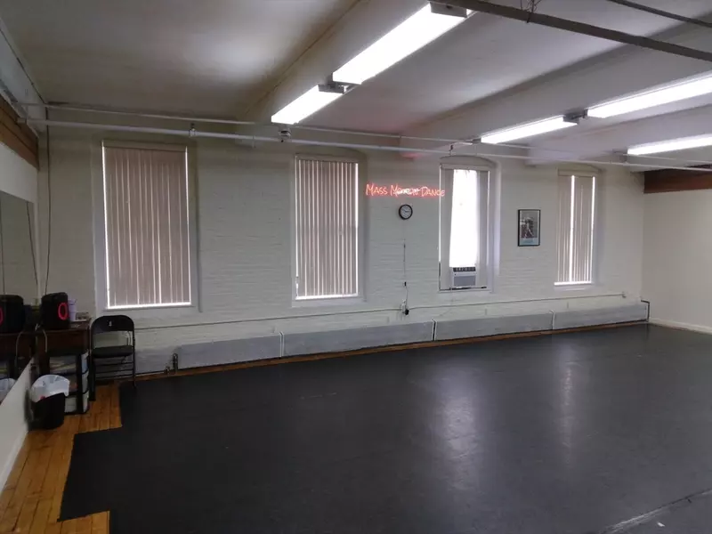 559 Main Street - Rt. 20 #unit 201, Sturbridge, MA 01566