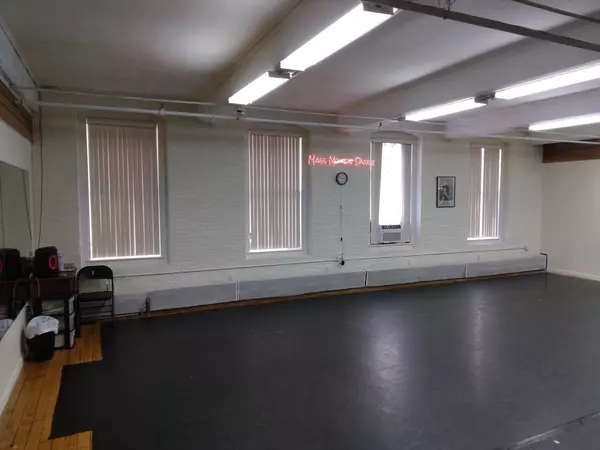 559 Main Street - Rt. 20 #unit 201, Sturbridge, MA 01566