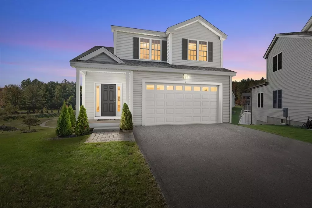 Holden, MA 01520,8 Indian Circle #8