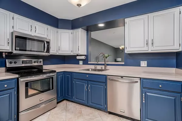 Fitchburg, MA 01420,535 South St #14-2A