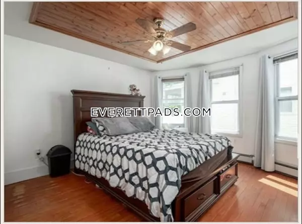 121 Hancock St #1, Everett, MA 02149