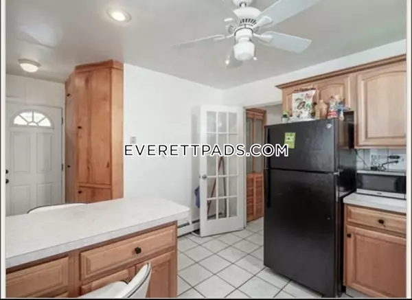 Everett, MA 02149,121 Hancock St #1