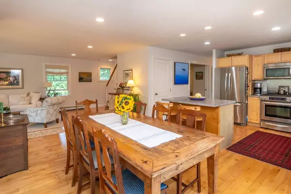 Tisbury, MA 02568,27 Chapde Ln