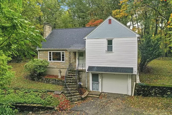 145 Loxwood Street, Worcester, MA 01604