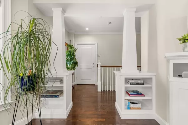 Arlington, MA 02476,7 Court Street Pl #7
