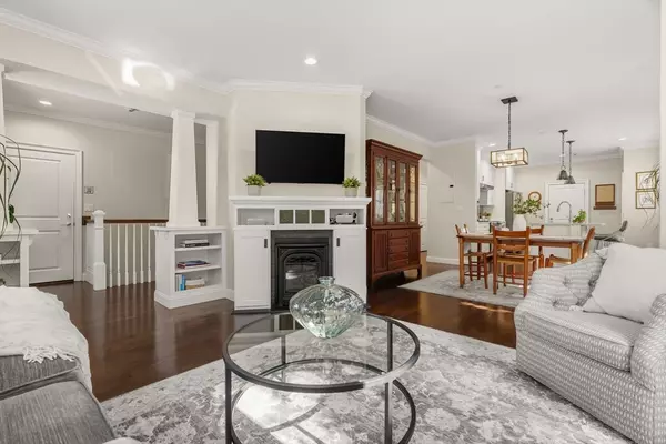 Arlington, MA 02476,7 Court Street Pl #7