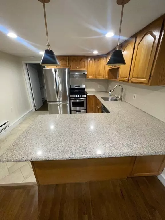 Boston, MA 02131,842 South St #1