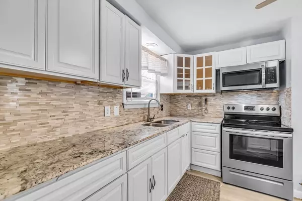 Springfield, MA 01109,321 Rosewell Street