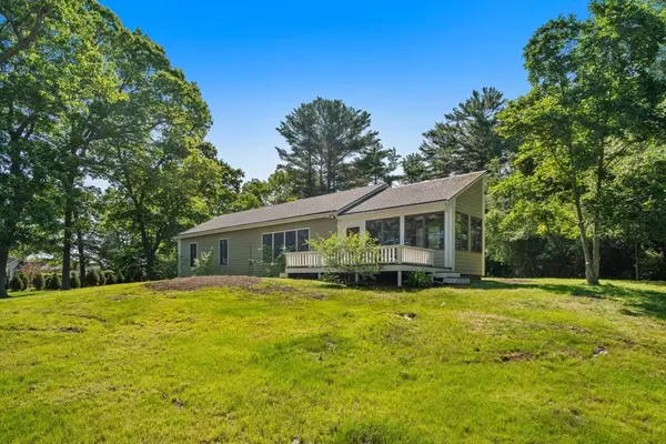 Duxbury, MA 02332,54 Marshall St