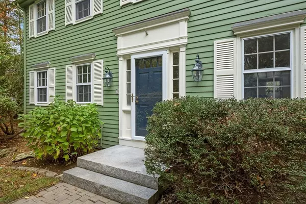 Sherborn, MA 01770,7 Fawn Rd