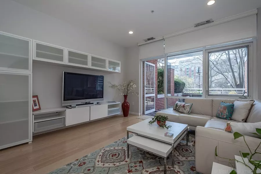 6 Canal Park #105, Cambridge, MA 02141