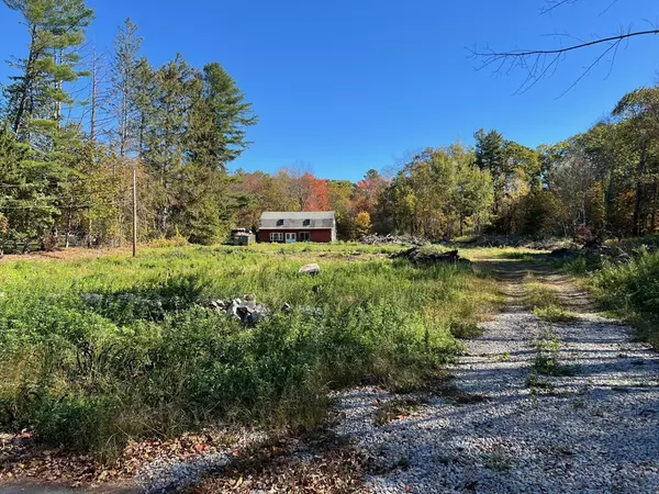 Charlton, MA 01507,19 Dresser Hill Rd