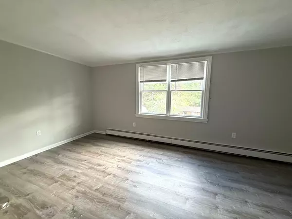 Pepperell, MA 01463,2 Scotia Dr #B