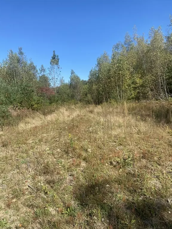 87-12 State St, Palmer, MA 01009