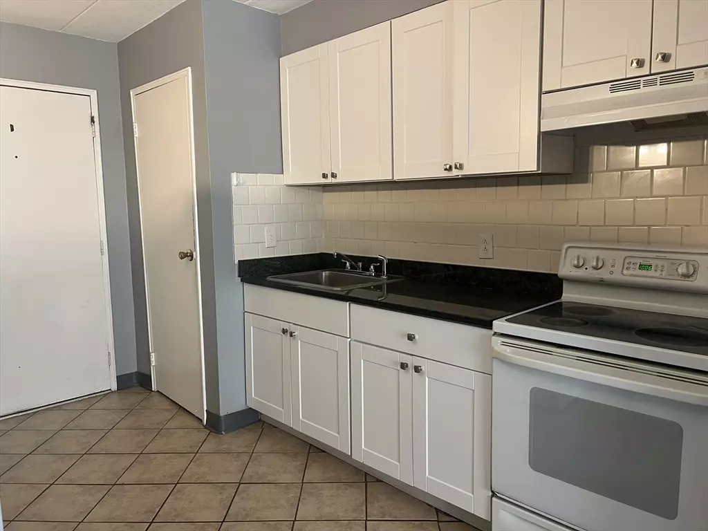 Framingham, MA 01702,126 Beaver St #B-121