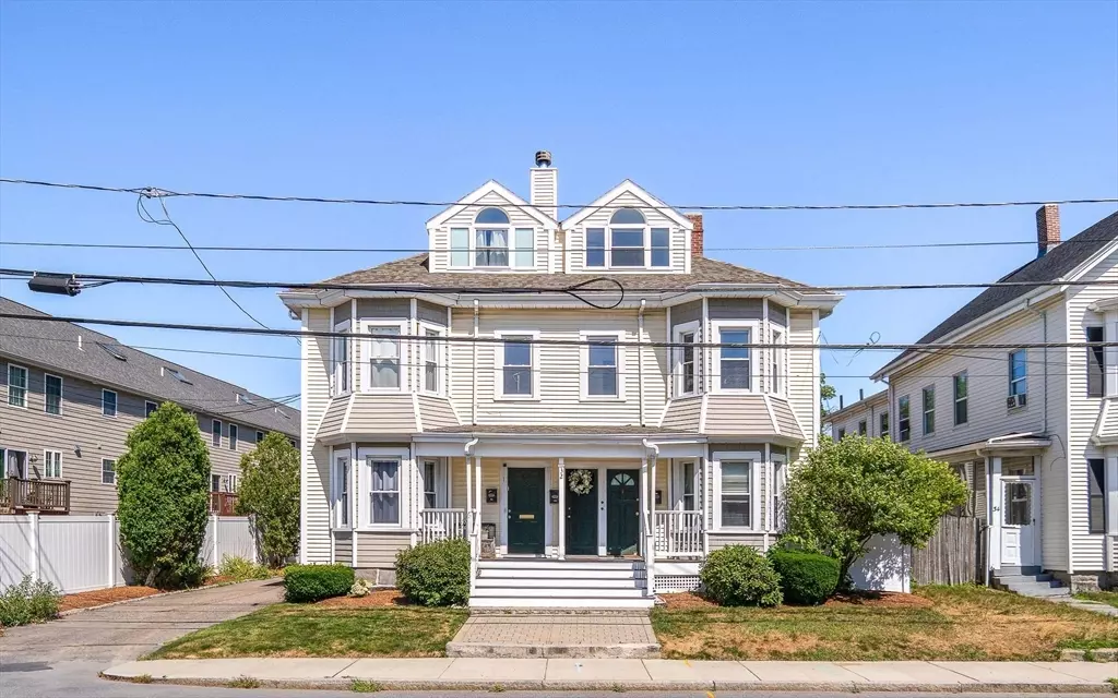 Waltham, MA 02453,32 Harvard St #2