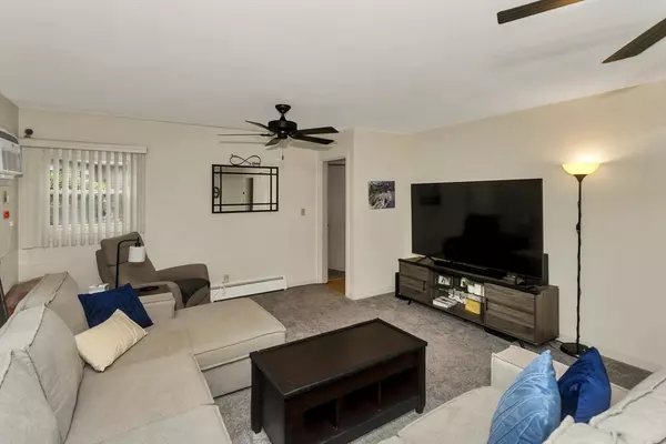 Chicopee, MA 01022,10 Greenwood Terrace #10