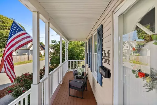 24 Minot St, Reading, MA 01867
