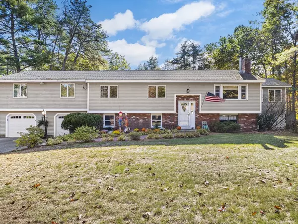 29 East St, Pepperell, MA 01463