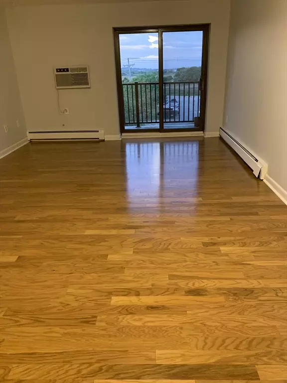 800 Governors Dr #30, Winthrop, MA 02152