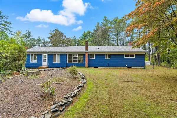 780 Old Plymouth St, Halifax, MA 02338