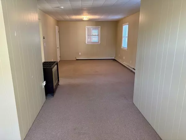 Newbury, MA 01951,10 16th Street #1