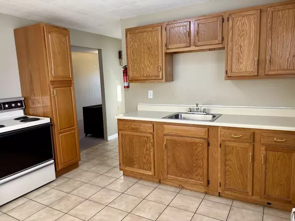 Newbury, MA 01951,10 16th Street #1