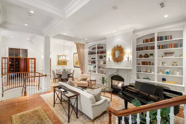 Boston, MA 02108,50 Beacon Street #1