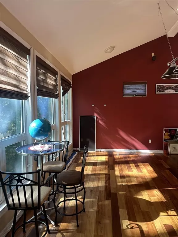 Hudson, MA 01749,24 Seneca Dr