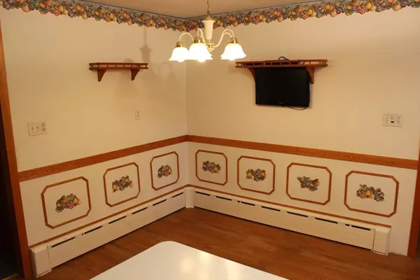 Millbury, MA 01527,4 Thomas Hill Rd