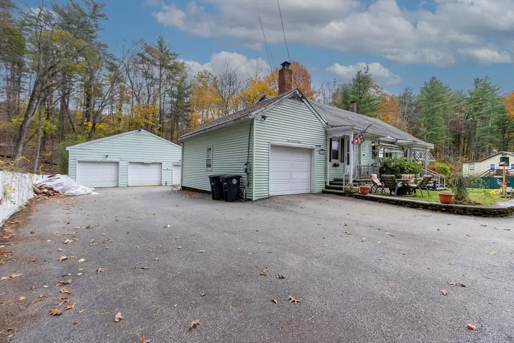 Southbridge, MA 01550,216 Fiske St