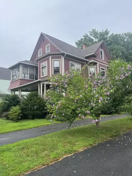 65 Firglade Ave, Springfield, MA 01108