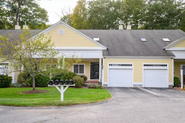 18 Whiting Lane #18, Hingham, MA 02043