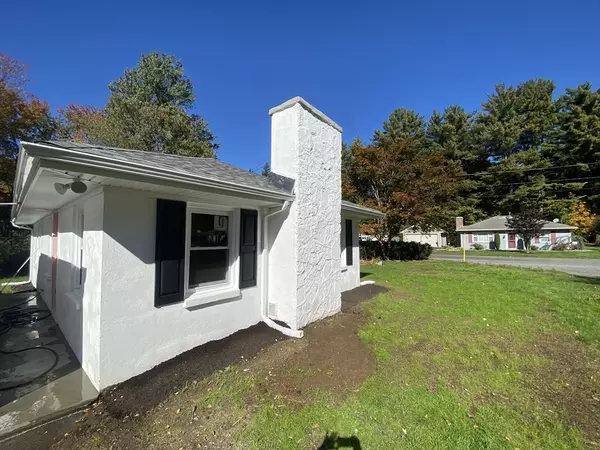 East Longmeadow, MA 01028,15 Lynwood Road