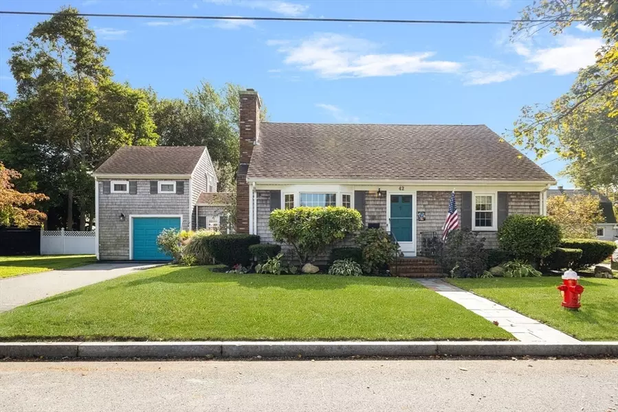 42 Fairmount St, New Bedford, MA 02740