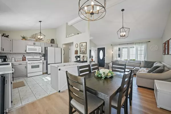 Fall River, MA 02724,59 Mount Hope Ave