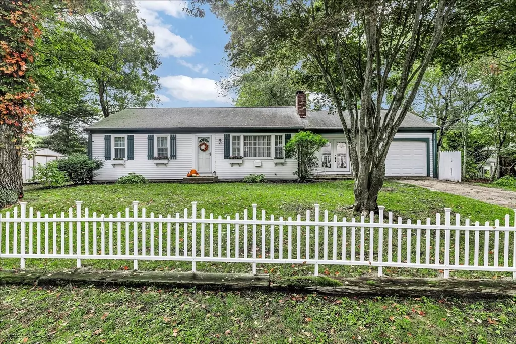 Yarmouth, MA 02664,9 Lower Brook Rd