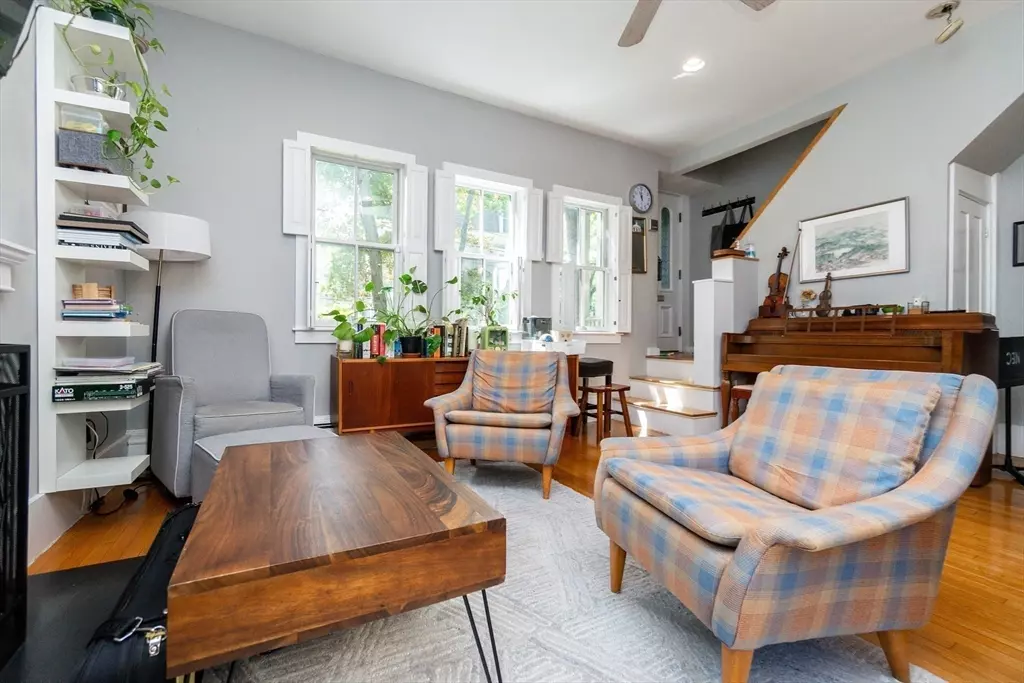 Cambridge, MA 02138,65-69A Walker Street #69A