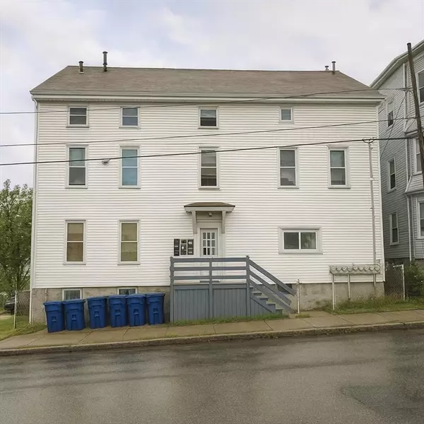 47 Boutwell St #1S, Fall River, MA 02723